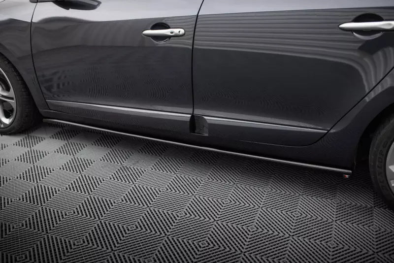 Maxton Design Seitenschweller (Paar) für Renault Megane GT MK3 Facelift Hochglanz schwarz – Ansicht 4