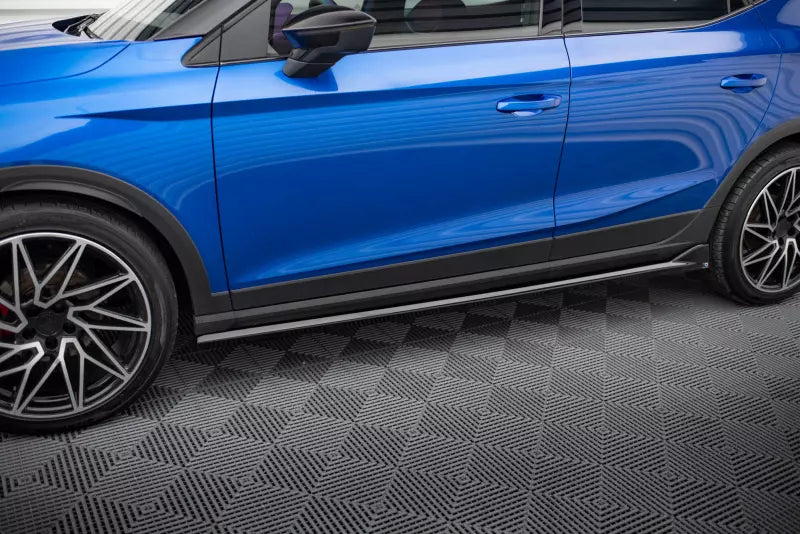 Maxton Design Seitenschweller (Paar) für Seat Arona FR Mk1 Hochglanz schwarz – Ansicht 4