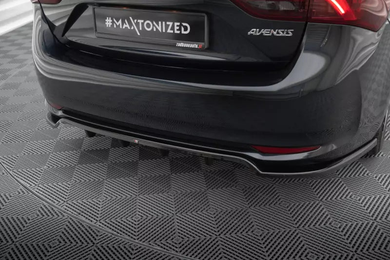 Maxton Design mittlerer Heckdiffusor DTM Look für Toyota Avensis Limousine Mk3 Facelift Hochglanz schwarz – Ansicht 1