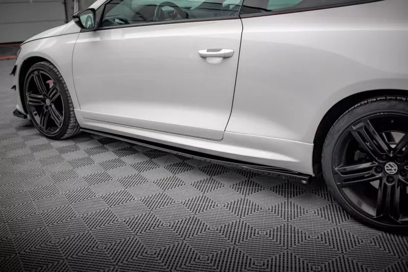 Maxton Design Seitenschweller (Paar) V.2 für VW Scirocco R Mk3 Hochglanz schwarz – Ansicht 3