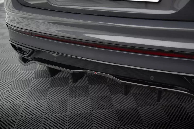 Maxton Design mittlerer Heckdiffusor DTM Look für Volkswagen Tiguan R-Line Mk2 Facelift Hochglanz schwarz – Ansicht 3