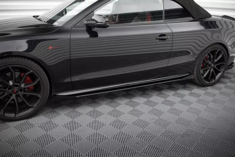 Maxton Design Street Pro Seitenschweller (Paar) für Audi A5 / A5 S-Line / S5 Coupe / Cabrio B8 8T / B8 8T Facelift Schwarz-Rot mit Hochglanz Flaps – Ansicht 1