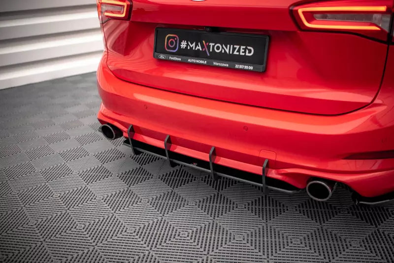Maxton Design Street Pro Heckdiffusor für Ford Focus Kombi ST Mk4 Schwarz – Ansicht 1