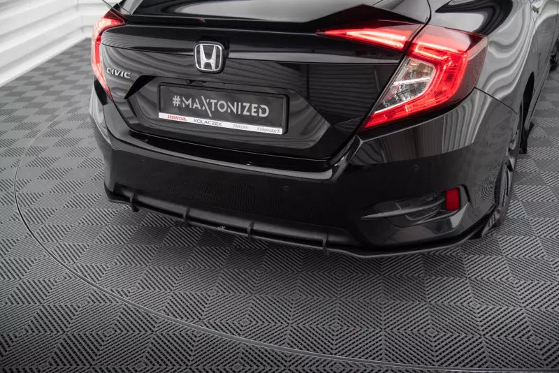 Maxton Design Street Pro Heckdiffusor für Honda Civic Mk10 Schwarz matt mit Hochglanz Flaps – Ansicht 3