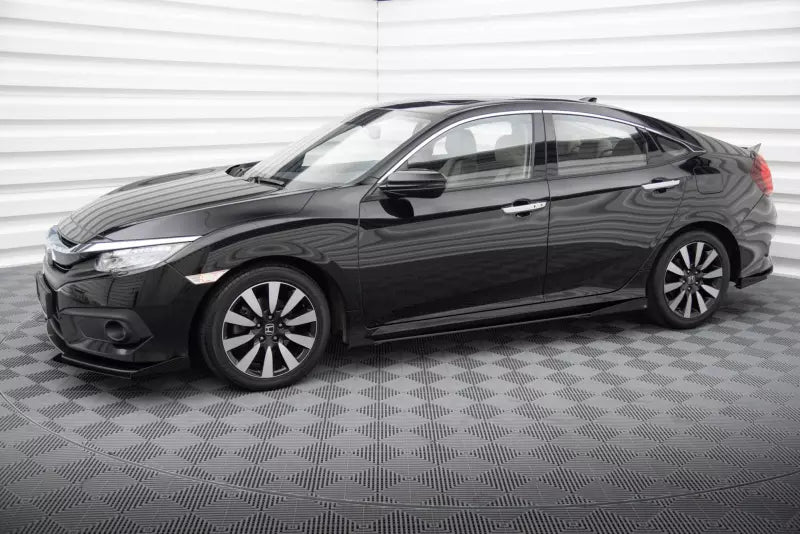 Maxton Design Street Pro Seitenschweller (Paar) für Honda Civic Mk10 Schwarz mit Hochglanz Flaps – Ansicht 2