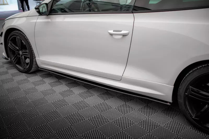 Maxton Design Street Pro Seitenschweller (Paar) V.2 für VW Scirocco R Mk3 Schwarz matt – Ansicht 3