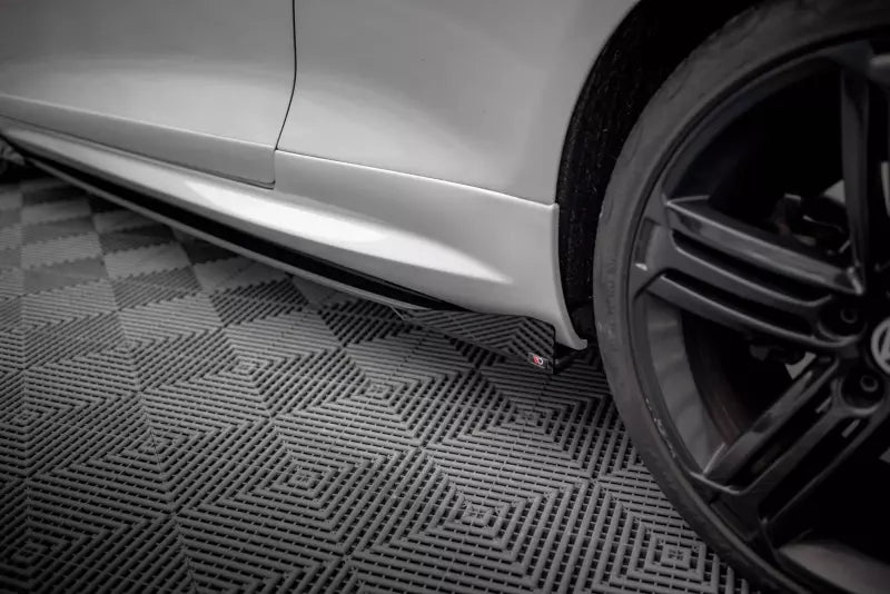 Maxton Design Street Pro Seitenschweller-Flaps für Volkswagen Scirocco R Mk3 – Ansicht 3