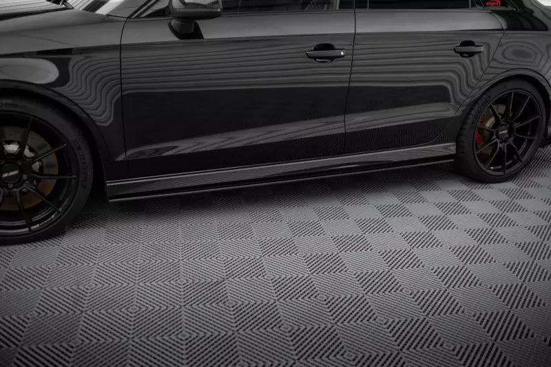 Maxton Design Street Pro Seitenschweller (Paar) für Audi RS3 Limousine 8V Facelift Schwarz matt – Ansicht 1