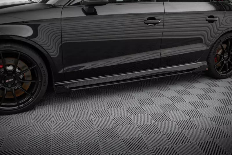 Maxton Design Seiten Flaps Audi RS3 Limousine 8V Facelift – Ansicht 3