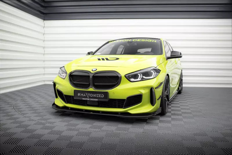Maxton Design Street Pro Frontlippe für BMW 1er F40 M-Paket / M135i Schwarz mit Hochglanz Flaps – Ansicht 1