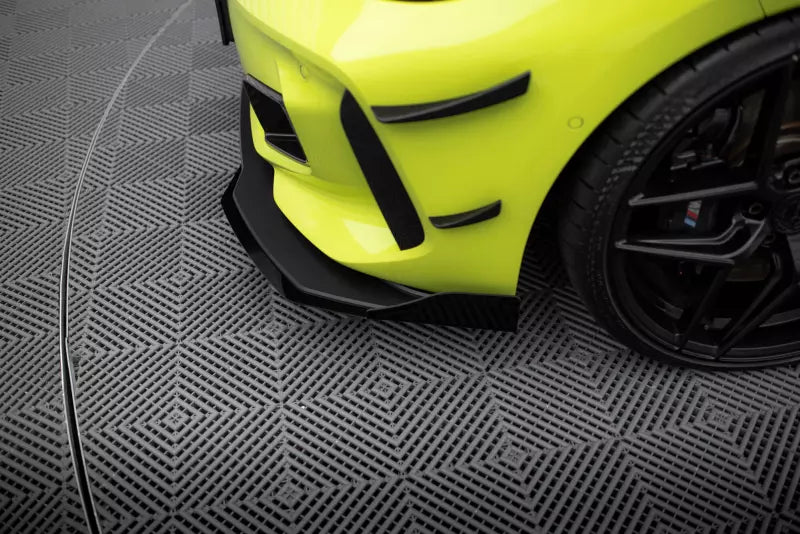 Maxton Design Street Pro Frontlippe für BMW 1er F40 M-Paket / M135i Schwarz mit Hochglanz Flaps – Ansicht 4