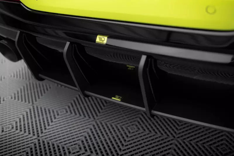 Maxton Design Street Pro Heckdiffusor für BMW 1er F40 M-Paket / M135i Schwarz – Ansicht 2