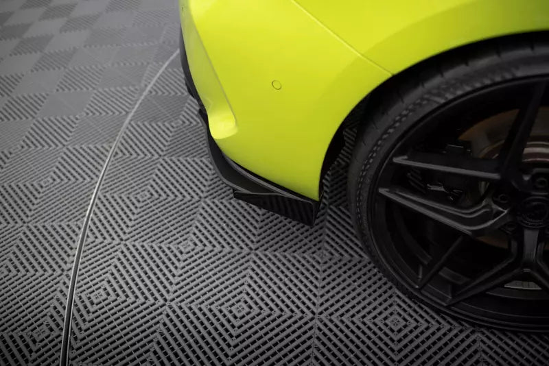 Maxton Design Street Pro Diffusor Flaps für BMW 1er F40 M-Paket / M135i Schwarz mit Hochglanz Flaps – Ansicht 3