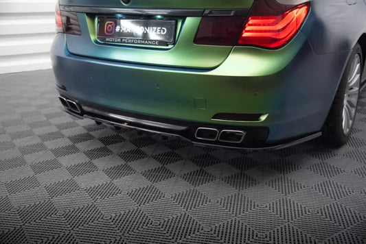Maxton Design mittlerer Heckdiffusor DTM Look für BMW 7 F01 Hochglanz schwarz – Ansicht 1