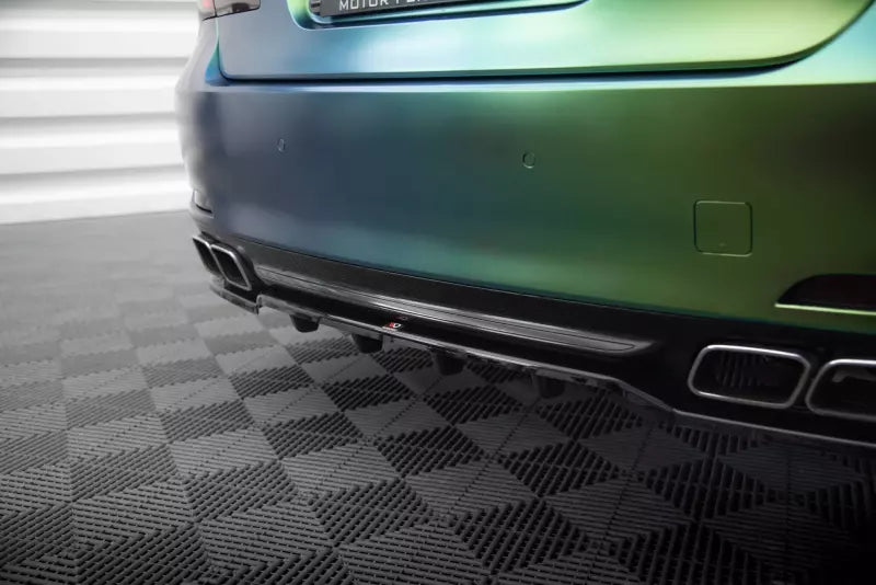 Maxton Design mittlerer Heckdiffusor DTM Look für BMW 7 F01 Hochglanz schwarz – Ansicht 3