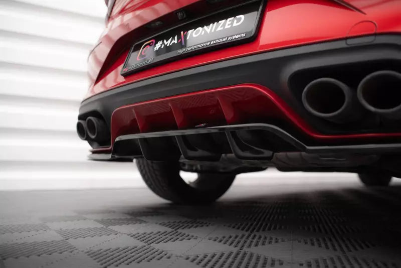Maxton Design mittlerer Heckdiffusor DTM Look für Cupra Leon Hatchback Mk1 Hochglanz schwarz – Ansicht 3