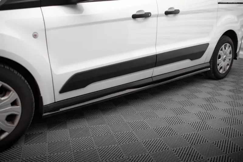 Maxton Design Seitenschweller (Paar) für Ford Transit Connect Mk2 Facelift Hochglanz schwarz – Ansicht 1