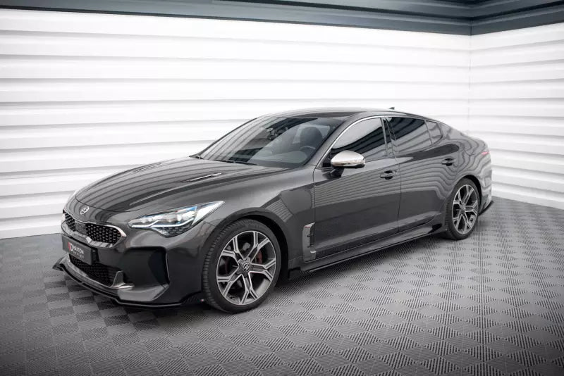 Maxton Design Street Pro Seitenschweller (Paar) für Kia Stinger GT / GT-Line Mk1 Schwarz mit Hochglanz Flaps – Ansicht 2