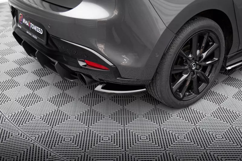 Maxton Design Diffusor Flaps für Mazda 3 Mk4 Hochglanz schwarz – Ansicht 1
