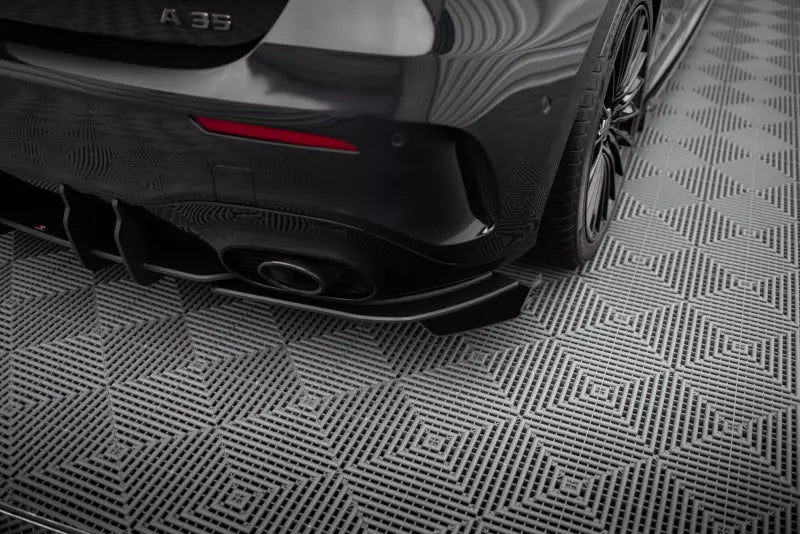Maxton Design Hintere Seiten Flaps Mercedes-AMG A35 Hatchback W177 Hochglanz schwarz – Ansicht 2