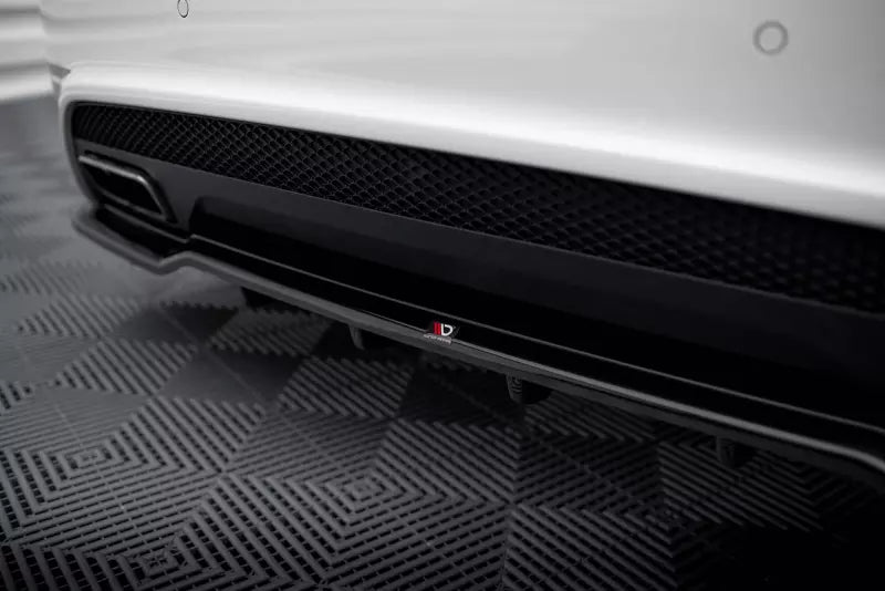 Maxton Design mittlerer Heckdiffusor DTM Look für Mercedes-Benz A45 AMG W176 Hochglanz schwarz – Ansicht 3