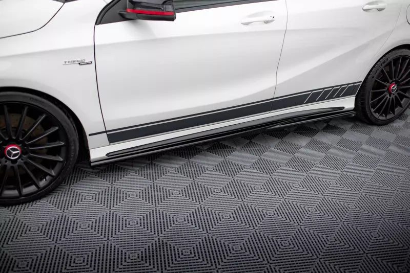 Maxton Design Seitenschweller (Paar) für Mercedes-Benz A45 AMG W176 Hochglanz schwarz – Ansicht 1