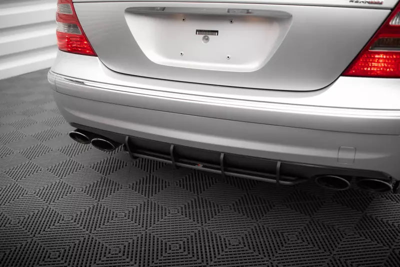 Maxton Design Street Pro Heckdiffusor für Mercedes-Benz E 55 AMG W211 Schwarz matt – Ansicht 1