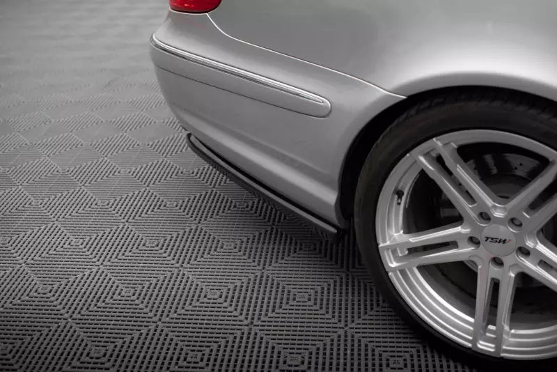 Maxton Design Diffusor Flaps für Mercedes-Benz E 55 AMG W211 Hochglanz schwarz – Ansicht 2