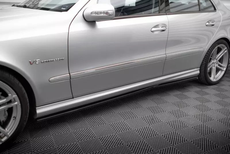Maxton Design Seitenschweller (Paar) für Mercedes-Benz E 55 AMG W211 Hochglanz schwarz – Ansicht 1