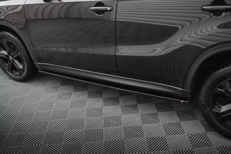 Maxton Design Seitenschweller (Paar) für Suzuki Vitara S Mk2 Hochglanz schwarz – Ansicht 3