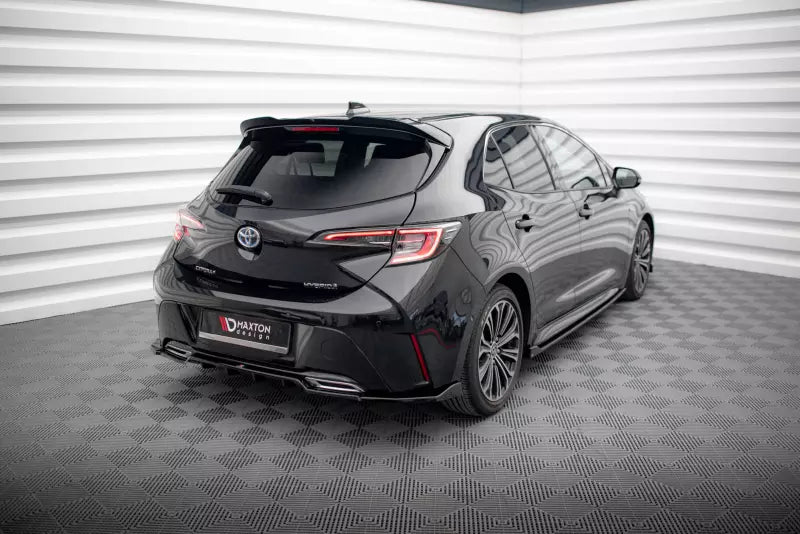 Maxton Design mittlerer Heckdiffusor DTM Look für Toyota Corolla Hatchback Mk12 Hochglanz schwarz – Ansicht 3