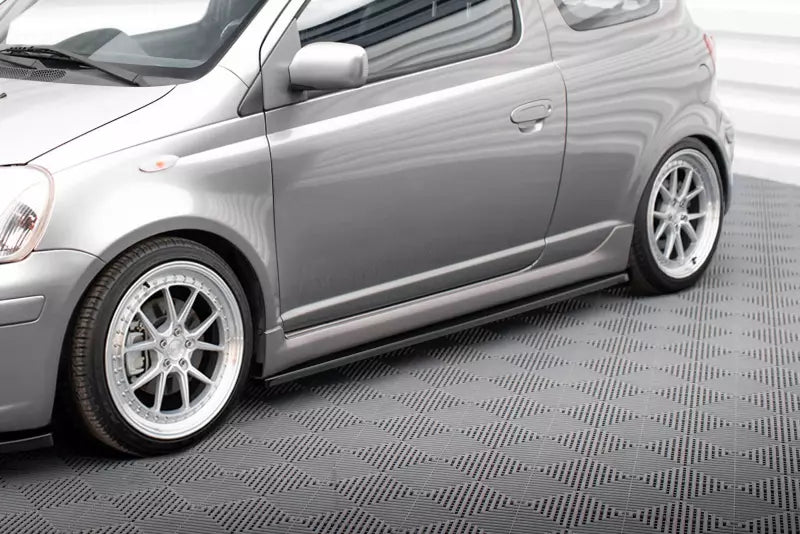 Maxton Design Seitenschweller (Paar) für Toyota Yaris T-Sport Mk1 Facelift Hochglanz schwarz – Ansicht 1