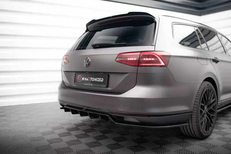 Maxton Design mittlerer Heckdiffusor DTM Look für Volkswagen Passat R-Line B8 Hochglanz schwarz – Ansicht 1
