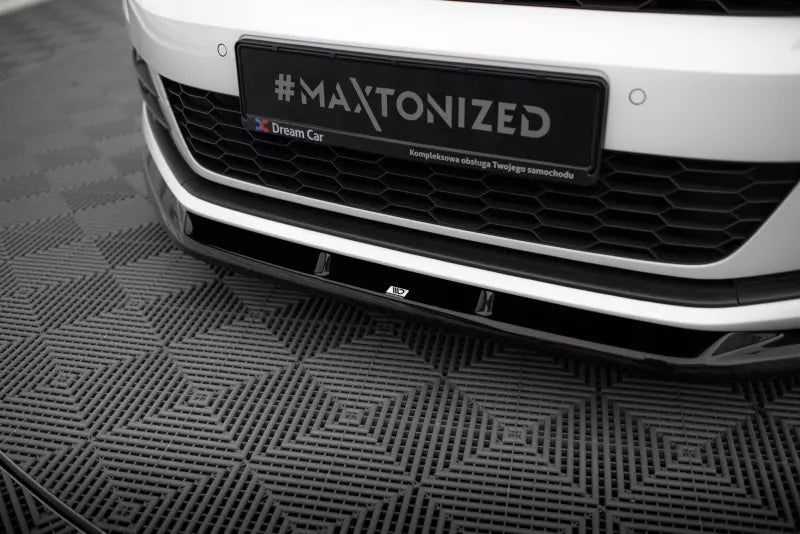 Maxton Design Frontlippe für Volkswagen Scirocco Mk3 Facelift Hochglanz schwarz – Ansicht 3