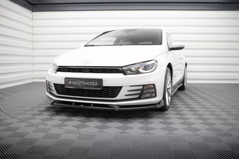 Maxton Design Frontlippe V.2 für Volkswagen Scirocco Mk3 Facelift Hochglanz schwarz – Ansicht 1