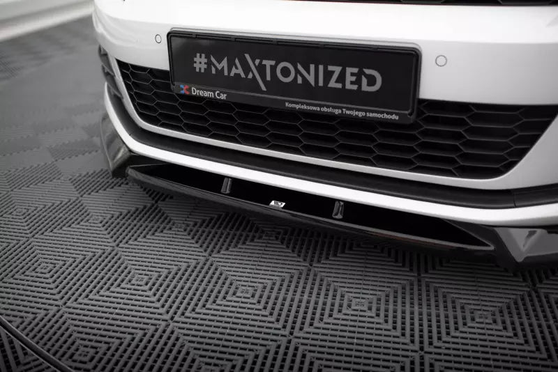Maxton Design Frontlippe V.2 für Volkswagen Scirocco Mk3 Facelift Hochglanz schwarz – Ansicht 3