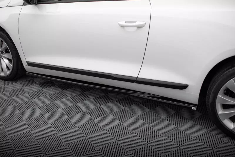Maxton Design Seitenschweller (Paar) für VW Scirocco Mk3 Facelift Hochglanz schwarz – Ansicht 2