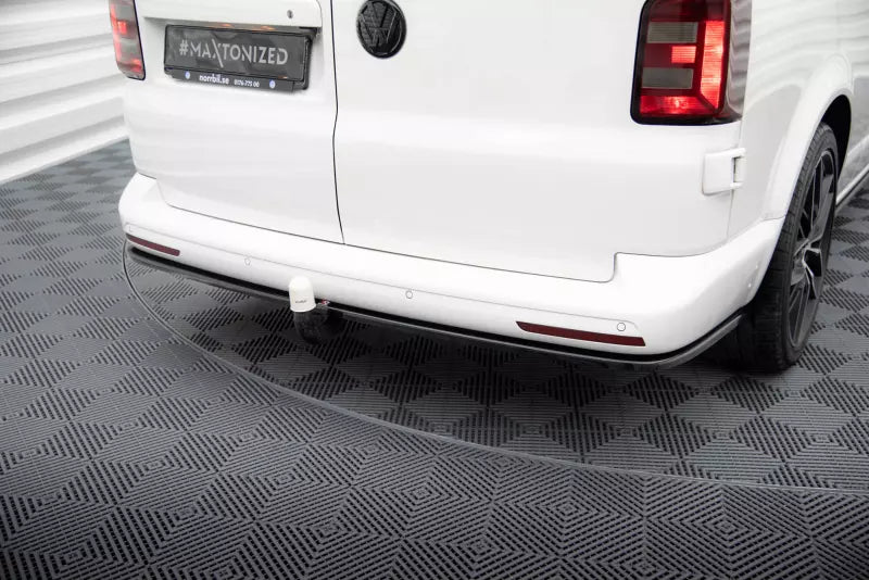 Maxton Design Heckdiffusor für Volkswagen T6 Long Facelift Hochglanz schwarz – Ansicht 1