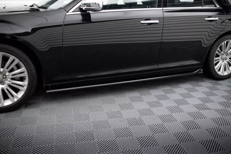 Maxton Design Seitenschweller (Paar) für Chrysler 300 Mk2 Hochglanz schwarz – Ansicht 1