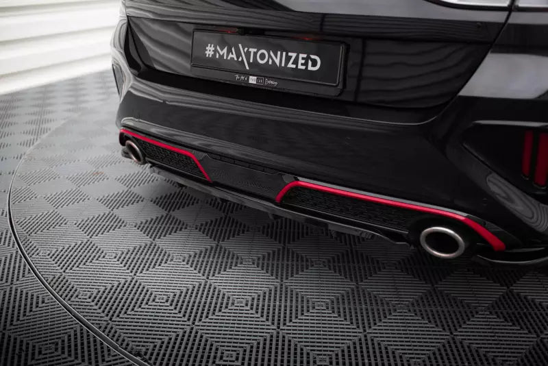Maxton Design mittlerer Heckdiffusor DTM Look für Kia Ceed GT Mk3 Facelift Hochglanz schwarz – Ansicht 2