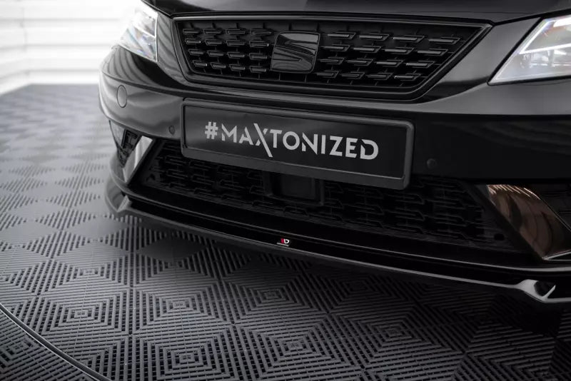 Maxton Design Frontlippe V.2 für Seat Leon Mk3 Facelift Hochglanz schwarz – Ansicht 3