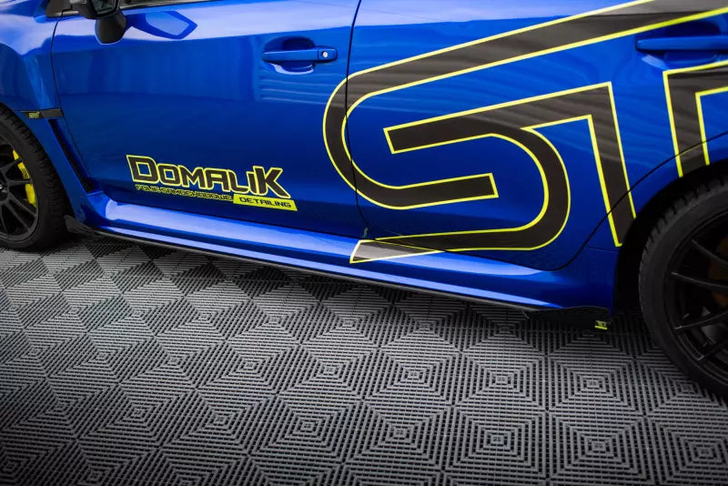 Maxton Design Street Pro Seitenschweller (Paar) für Subaru WRX STI Mk1 Schwarz matt mit Hochglanz Flaps – Ansicht 3