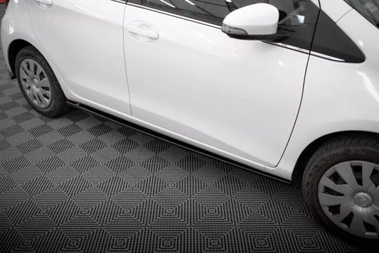 Maxton Design Seitenschweller (Paar) für Toyota Yaris Mk3 Facelift Hochglanz schwarz – Ansicht 1