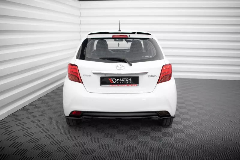Maxton Design Mittlerer Heckdiffusor für Toyota Yaris Mk3 Facelift Hochglanz schwarz – Ansicht 2
