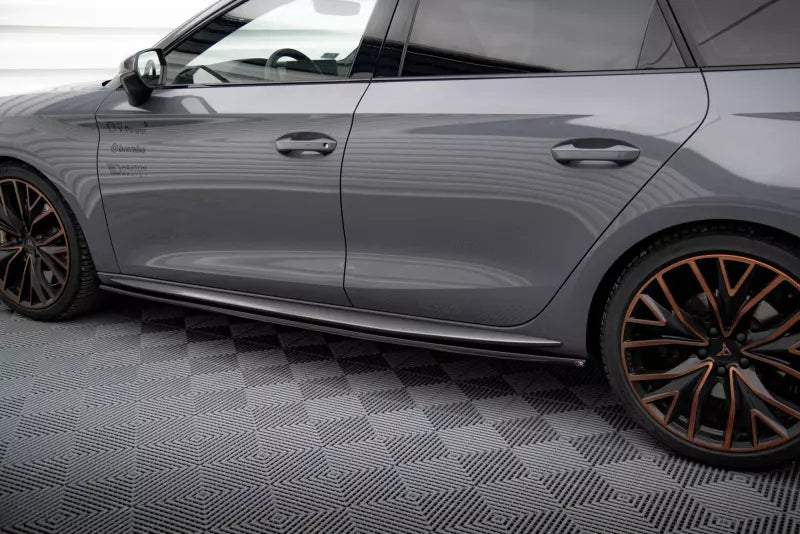 Maxton Design Seitenschweller (Paar) für Cupra Leon Aero Mk1 Hochglanz schwarz – Ansicht 3