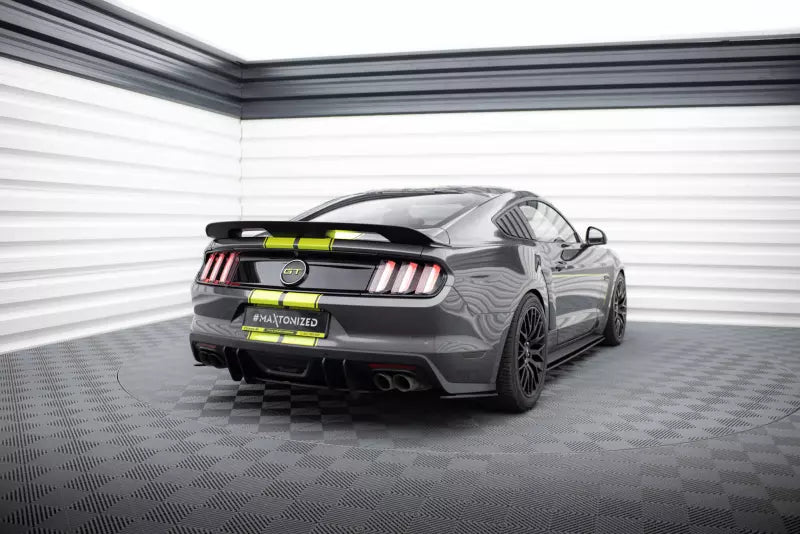 Maxton Design Street Pro Diffusor Flaps für Ford Mustang GT Mk6 Schwarz matt – Ansicht 3