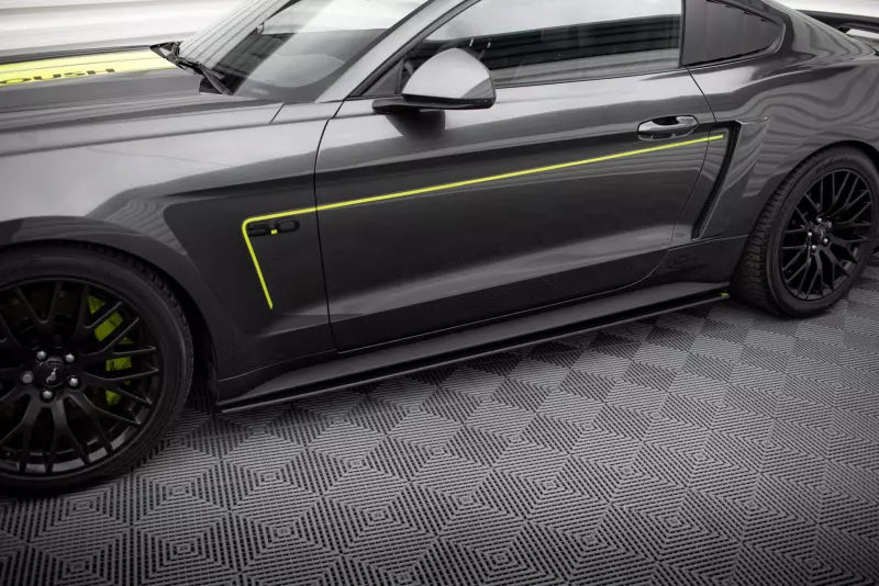 Maxton Design Street Pro Seitenschweller (Paar) für Ford Mustang GT Mk6 Schwarz matt – Ansicht 1