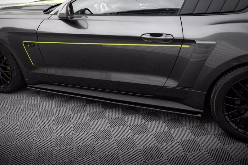 Maxton Design Street Pro Seitenschweller (Paar) für Ford Mustang GT Mk6 Schwarz matt – Ansicht 3