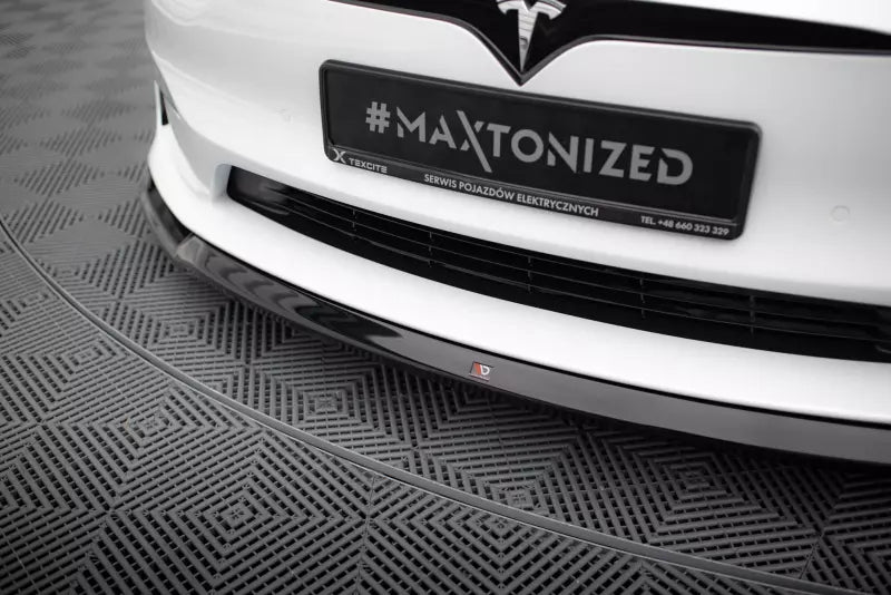 Maxton Design Frontlippe V.2 für Tesla Model S Plaid Mk1 Facelift Hochglanz schwarz – Ansicht 3