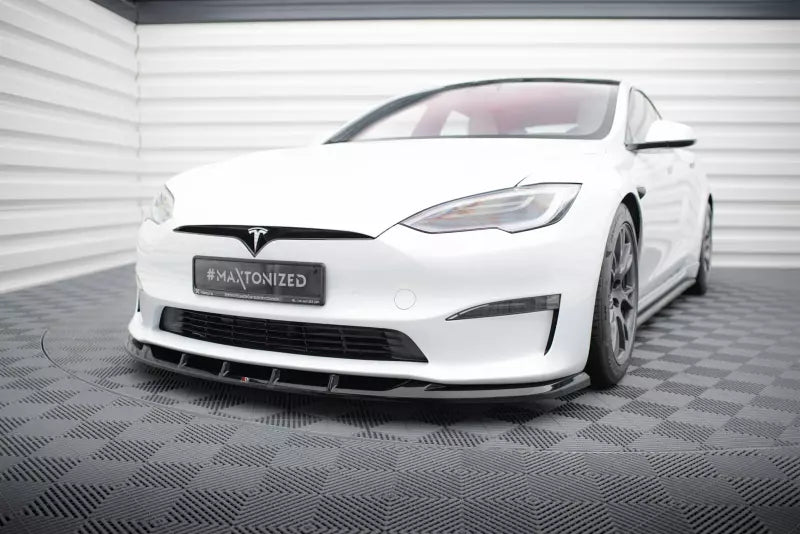 Maxton Design Frontlippe V.3 für Tesla Model S Plaid Mk1 Facelift Hochglanz schwarz – Ansicht 1